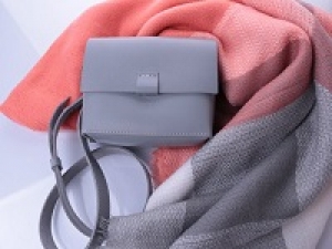 ■働きやすさ＆好条件■アパレル販売デビューも歓迎！エントリーはお早目に！【4/30まで期間限定の販売応援 / 入間アウトレット】私服OK！おしゃれを楽しみながら勤務＊髪型や髪色・ネイルもOK◇バッグや雑貨の販売補助＆バックヤード◇物販経験（商材問わず）や飲食店などでの接客経験大歓迎！週2日～日数相談OK / 経験時給あり / 交通費支給 / 車通勤OK / 学生.20代.30代.40代.50代 男女スタッフさんが幅広く活躍中！＜専用フォームの返信＆オンラインで簡単登録＞tan-A-papa②-d