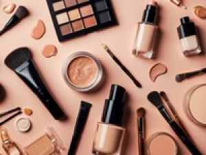 ＜ 吉祥寺東急＞◇MAX時給1800円＋交 / 週払いOK◇即日～長期◇コスメティック業界のトップブランド！カラバリ豊富＆美容雑誌の上位定番！美容部員募集◇ コスメ未経験OK！憧れのブランドで美容部員デビュー歓迎◇人気の外資ブランドで長期勤務◇20代.30代.40代女性スタッフさん活躍中！＜専用フォーム返信＆オンラインで簡単登録＞FD-T-ktokyu-este①