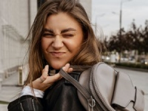 アパレル未経験OK【年末年始のSALE販売応援】12/13～1/12  ＜入間アウトレット＞ 日本でも大人気のNYブランド『COACH(コーチ)』販売＆バックヤード◇親子で共有したりと幅広い年齢層が愛用◇時給1750～1800円＋交通費 / 週払いOK / 車通勤OK◇ 学生.20代.30代女性スタッフさん活躍中！＜専用フォーム返信＆オンラインで登録OK＞tan-A-ch