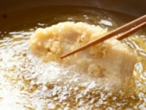 【16時まで / 早番】和惣菜・お弁当の製造＜八王子＞日本の食卓を再現！旬の味わい、出来立てが並ぶ人気店◇時給1430円＋交通費 / 月給例25万～ / 週払いOK◇20代.30代.40代前半 男女スタッフさん多数活躍中◇＜専用フォーム返信＆オンラインで簡単登録＞FD-T-okama②