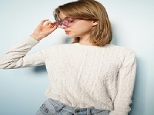 ＜人気の品川エリア＞高時給！時給1600円以上(経験有)+交通費 / 月給例25万～◆即日～長期◆未経験OK！アパレル販売のお仕事◇自由で可愛いパリジェンヌをイメージした20代,30代女性に人気のブランドで販売【私服勤務・社販40％OFF・ナチュラルなネイル＆髪色カラー＆ピアスOK・週払いOK・社保有給完備・社員登用実績有り・女性スタッフ活躍中】＜専用フォームの返信＆オンラインで簡単登録＞AP-T-Th-d