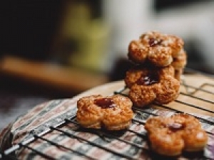 未経験歓迎！＜即日～2026.1/7   羽田空港第1ビル＞高時給1700円＋交通費◇世界中のバターを厳選☆バターが薫るバタースイーツ専門店で手土産にも喜ばれる話題の洋菓子販売◇12:00～21:00◇月給例29万円～ /週払いOK /  学生.20代.30代.40代女性スタッフさん活躍中！＜専用フォーム返信＆オンラインで簡単登録＞FD-T-pl-sab①