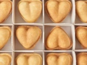 【お友達同士も歓迎】＜5/18～6/7　東京駅構内＞時給1450～1550円＋交通費◇洋菓子デビュー歓迎◇手土産でも定番！香ばしい焼き菓子やしっとり食感でリピーターさんも続出！袋入り、箱入り洋菓子販売◇ 週払いOK・週3～・未経験OK・Wワーク・扶養内・学生さん/20代.30代.40代男女活躍中！＜専用フォーム返信＆オンラインで簡単登録＞tan-F-shuku②-milk