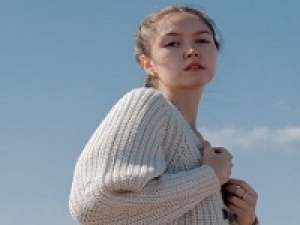 ■アパレル未経験相談OK【即日～長期】週3日～相談OK / スタート日・短期も相談OK＜BABYLONE(バビロン) / 立川ルミネ＞◆高時給1500円(経験有)＋交通費支給◆抜け感やこなれ感あるスタイルが人気のブランドでレディースアパレル販売♪ 【週払い可・しっかり稼げる実働8時間実働・制服貸与・駅チカ・社保有給完備】20代.30代.40代.50代前半 女性活躍中！＜専用フォームの返信＆オンラインで簡単登録＞AP-T-babil