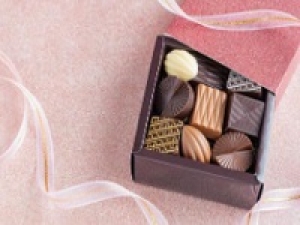 未経験歓迎◇洋菓子販売デビュー歓迎【チョコレート催事販売】ホワイトデー 2026.3/10(設営)～3/17＜川越丸広＞リーフ型のチョコレートやロリポップ型チョコレート、キュートなビジュアルなチョコレートが揃うSHOPで販売【実働6～7.5H】時給1350～1450円 / 交通費支給 / 週払いOK / 書類選考のみ / スニーカーOK / 学生.20代.30代.40代.50代女性活躍中！＜専用フォーム返信＆オンラインで簡単登録＞tan-F-monro.lepp.bell①