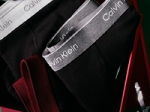 Calvin Klein / カルバンクラインで販売のお仕事＠川崎ラゾーナ◆長期◆時給1500円以上(経験有)・交通費全額支給◆アパレル他アンダーウエア、フレグランスも人気！【週払いOK・週4～5日・社保有給完備・未経験OK・制服貸与・スタート日相談OK】＜WEB/来社 選べる登録方法◆履歴書不要＞AP-g-CK