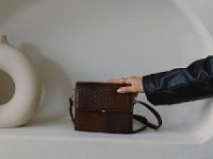 短期POPUP＜4/1～4/7　横浜高島屋＞レザー&times;天然素材のナチュラルモードなブランド＆機能&times;スタイリッシュなハイブリッドブランド◇レザーバッグ・雑貨の販売◇時給1500円＋交通費 / 週払いOK /  20代. 30代.40代女性スタッフさん活躍中！＜専用フォーム返信＆オンラインで簡単登録＞tan-A-iko.tomo