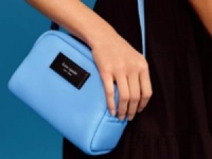 【アパレル未経験OK 】 即日～10/末〖kate spade new york(ケイトスペード) 　銀座店〗時給1500～1800円＋交 ◇ロゴのバックは所持率高め！アメリカ発の人気ファッションブランドでアパレル販売・バックヤード◇何らかの接客経験があればエントリーOK◇20代.30女性スタッフさん活躍中！＜専用フォーム返信＆オンラインで簡単登録＞tan-A-kate