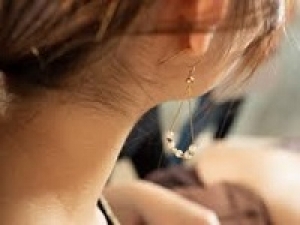 ◆長期◆時給1550円以上(経験有)+交通費＜COCOSHNIK/ココシュニック   新丸ビル＞贅沢な素材をデイリーに！ジュエリー販売スタッフ◆週払いOK/私服勤務/ジュエリー未経験歓迎・20代,30女性スタッフ活躍中！＜専用フォームの返信＆オンラインで簡単登録＞ AP-T-coco