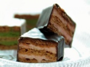 ■■大量募集■■ 未経験OK！書類選考のみ【洋菓子の短期催事販売】短期＜6/1～6/14　秋葉原エキュート＞◇時給1350～1450円＋交通費 / 週払いOK◇モンドセレクションも受賞！爽やかな香りと程よい甘味、ミルフィーユ等の洋菓子店で箱入りお菓子の販売◇週3～5日 / スニーカーOK◇駅チカ・学生.20代.30代.40代男女スタッフさん活躍中！＜専用フォーム返信＆オンラインで簡単登録＞tan-F-shuku①-fran