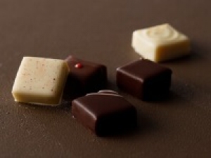 ◇未経験OK◇即日～長期 / 実働6H～相談可＜GODIVA(ゴディバ)  新宿ルミネエスト＞ベルギー発☆高級チョコレートの販売◇時給1550円＋交通費 / 週払いOK◇甘すぎないビターな味も人気！何かしらの接客経験があればOK！学生.20代.30代.40代男女活躍中！＜専用フォーム返信＆オンラインで簡単登録＞FD-T-gdv①