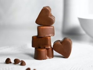 ＜京都タカシマヤでチョコレート販売＞【時給1400円】★★日本を代表する高級チョコレートメーカー★★＜高島屋レジ経験歓迎！週5日勤務！20～40代女性活躍中！週払いOK！交通費支給！＞sfd-k-mer