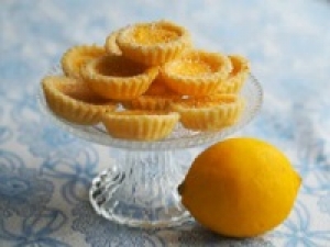 ■■大量募集■■ 未経験OK！書類選考のみ【洋菓子の短期催事販売】短期＜5/17～5/31　秋葉原エキュート＞モンドセレクションも受賞！爽やかな香りと程よい甘味が♪爽やかなレモン風味と濃厚なチーズが絶妙のレモンケーキ等の販売♪ 時給1350～1450円＋交通費・週払いOK・週3～5日OK・未経験OK・学生さん/20代.30代.40代男女活躍中！＜専用フォーム返信＆オンラインで簡単登録＞tan-F-shuku①-lemon