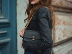 未経験積極採用 / 週2～相談OK / SALE販売応援【12/9～2026.1/12　酒々井アウトレット】シーズン時給1550～1600円＋交◇経験＆勤務条件での優遇あり◇バッグや革小物の販売＆バックヤード◇カフェやファーストフード店・飲食店での接客、催事販売で短期アルバイト経験など歓迎◇週払いOK / 制服貸与 / 車通勤OK / 学生.20代.30代女性スタッフさん活躍中！＜専用フォーム返信＆オンラインで登録OK＞tan-A-sale-micha①