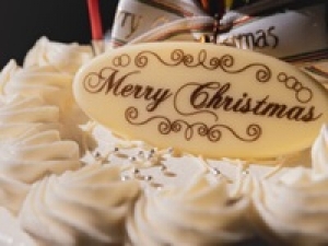 ■■年内12/30までに全額振込OK■■ 毎年好評!【xmasケーキ受け渡し】時給1500円+交<12/24.25 新宿伊勢丹>事前にご予約のxmasケーキをお渡しのみ◇レジ無し◇デパ地下でも人気の洋菓子店からxmas限定ケーキ販売補助◇冬休みやお仕事のお休み期間・スキマ時間のお仕事◇週払いOK・学生.20代.30代.40代前半 女性活躍中!運動やジムに通っているなど身体を動かすのが好きな方におススメ!<専用フォーム返信&オンラインで簡単登録>tan-F-Xmas-jw-yoyaku