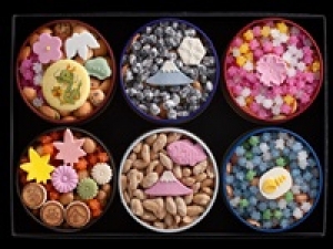 未経験OK＜銀座菊廼舎本店 / 東京駅一番街 ＞四季折々の彩り、遊び心ある職人技、縁起の良い銘菓『冨貴寄(ふきよせ)』は贈り物の代表作◇時給1450～1550円＋交通費・週払いOK / 社保完備給 / 20代.30代.40代.50代前半 女性活躍中！＜専用フォーム返信＆オンラインで簡単登録＞FD-T-kikuno②-d