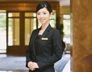 ■4/中旬～長期 ※5/1スタートもOK■時給1600円以上(経験有)+交通費支給■コンシェルジュ業務■＜銀座本店＞ジュエリー未経験OK◇パリ生まれのラグジュアリーなジュエリーブランド◇ 週払いOK / 駅から徒歩5分以内 / 私服勤務 / 20代,30代,40代.50代前半 男女スタッフ活躍中！＜専用フォーム返信＆オンラインで簡単登録＞AP-T-chau