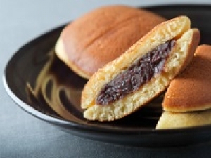 7/中旬～9/末頃＜玉川高島屋＞もちもちのどら焼き、サクサクのおかき等☆上品なパッケージで手土産にも喜ばれる☆季節を楽しむ和菓子販売◇時給1500～1600円＋交通費支給 / 週払いOK / 和菓子未経験OK！プライベートも充実！20代30代.40代.50代前半女性スタッフさん多数活躍中◇社保完備/有給あり/週払い可＜専用フォーム返信＆オンラインで簡単登録＞FD-T-ginbo①