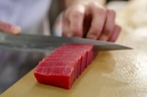 即日～長期＜7:00～18:00の間で実働8H＞経験を活かして活躍！スーパーで鮮魚加工のお仕事◇高島平駅徒歩1分◇時給1800円～1850円＋交通費あり/月収30万円以上/週払いOK◇週4～5日・フルタイムしっかり働ける！30代～50代男女活躍中＜専用フォーム返信＆オンラインで登録OK＞OT-T-pea-takadai-sensui