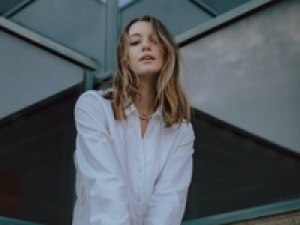 ＊即日～長期＊時給1600円以上(経験有)+交通費＊週4日から相談OK！デイリーユースアパレルブランドで販売【ルミネ立川店】着心地と機能性にこだわったレディースアイテム＊アパレル未経験歓迎！物販経験があればOKです♪＊週払いOK・服装 サンプル貸与あり・社保有給完備＊20代,30代,40代女性スタッフ活躍中！＜専用フォーム返信＆オンラインで簡単登録＞AP-T-fram